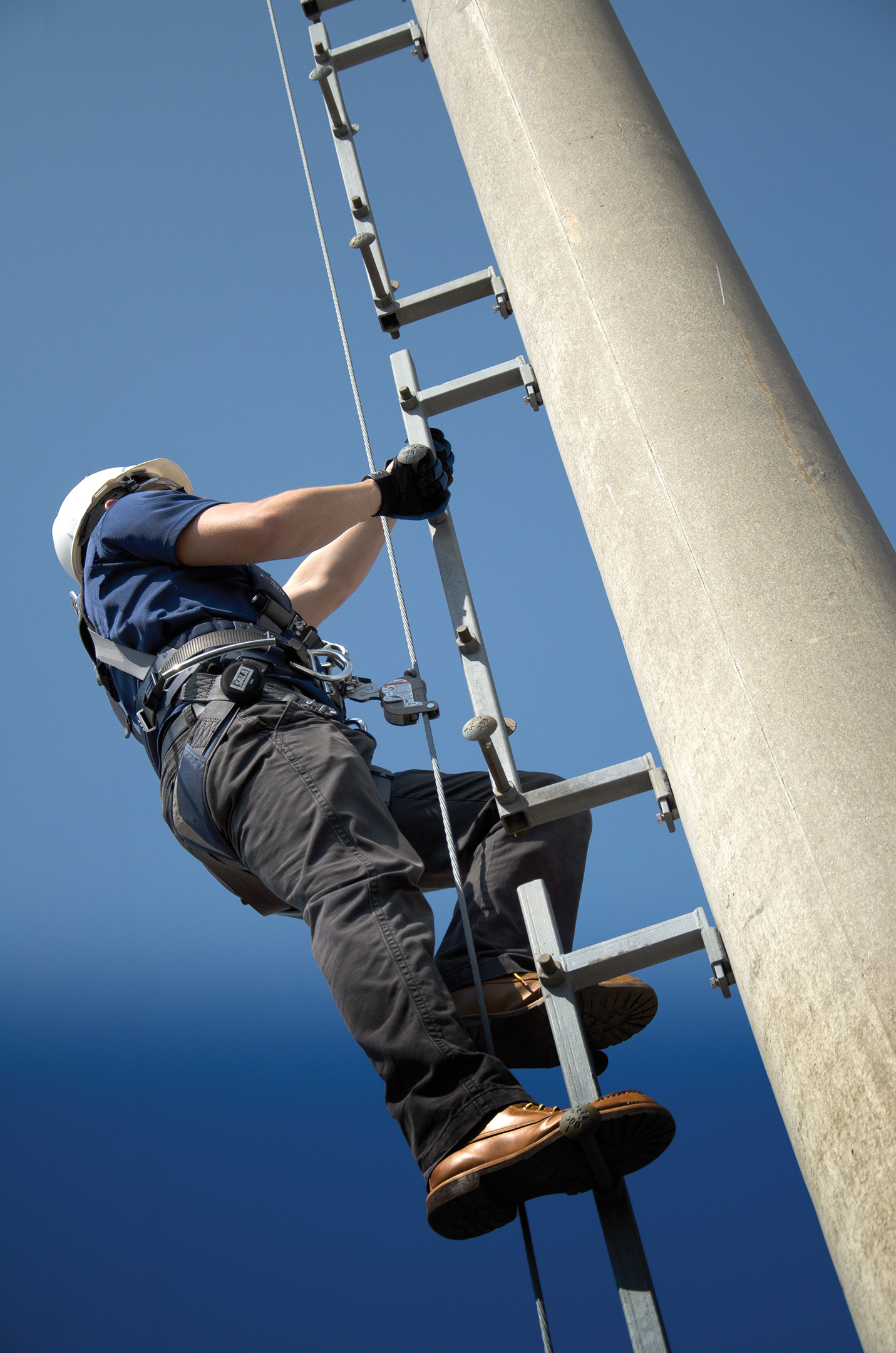 Vertical Lifeline Systems | Vertical Fall Arrest Systems
